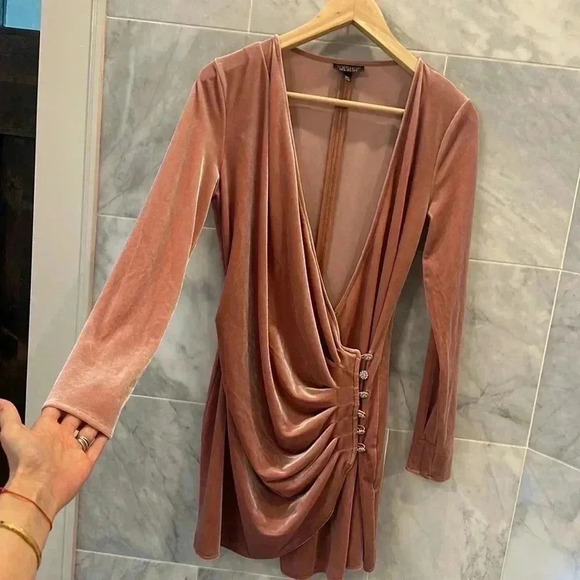 Topshop Velvet Ruched Mini Dress – Holiday Party / Cocktail – Size 6 - Picture 4 of 7